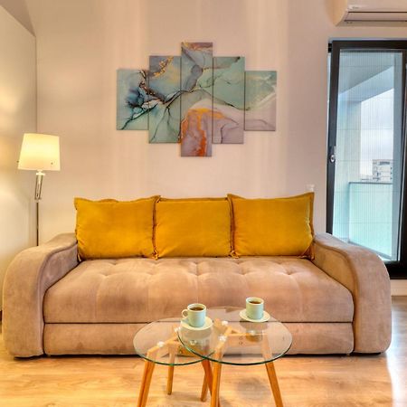 Inspiration Station - My Joyful, Cosy&Inviting Apt - Smart Thermostat - Private Parking - Ior Park - Long Term Price Cuts Бухарест Екстер'єр фото