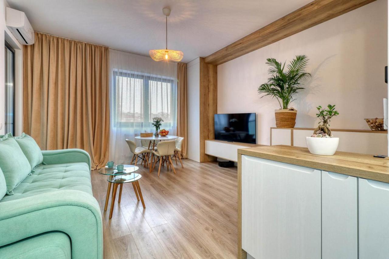 Inspiration Station - My Joyful, Cosy&Inviting Apt - Smart Thermostat - Private Parking - Ior Park - Long Term Price Cuts Бухарест Екстер'єр фото