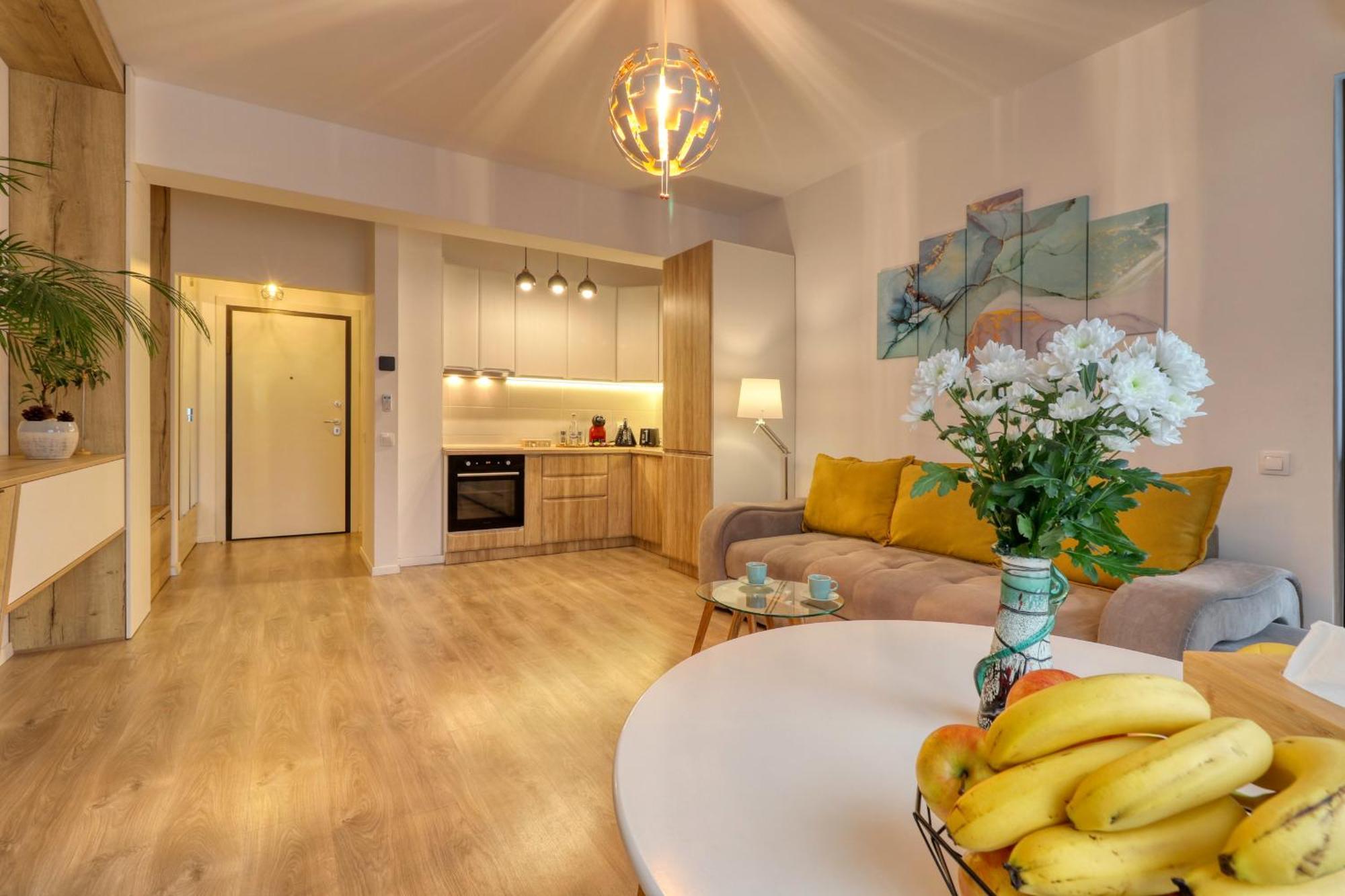 Inspiration Station - My Joyful, Cosy&Inviting Apt - Smart Thermostat - Private Parking - Ior Park - Long Term Price Cuts Бухарест Екстер'єр фото