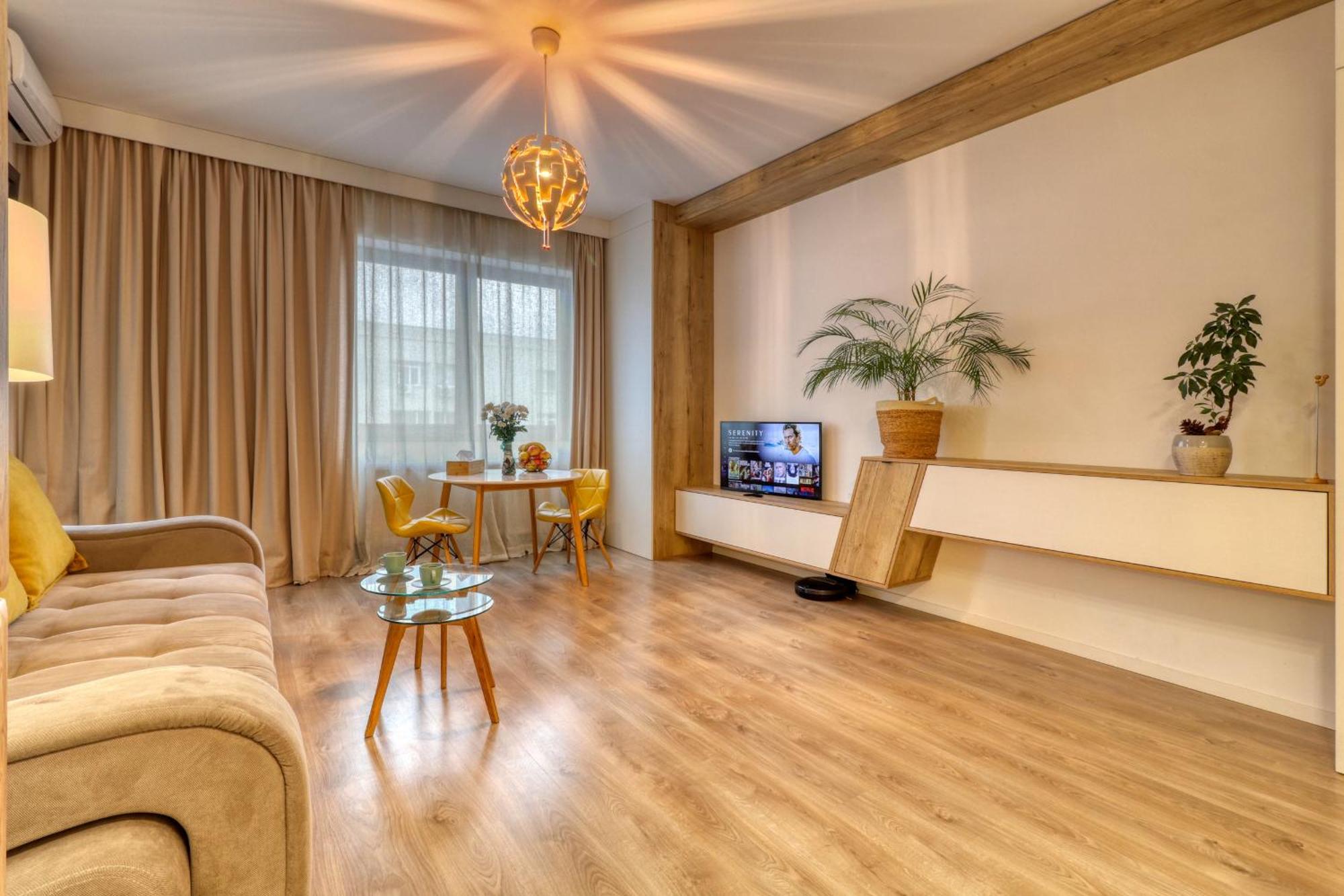 Inspiration Station - My Joyful, Cosy&Inviting Apt - Smart Thermostat - Private Parking - Ior Park - Long Term Price Cuts Бухарест Екстер'єр фото