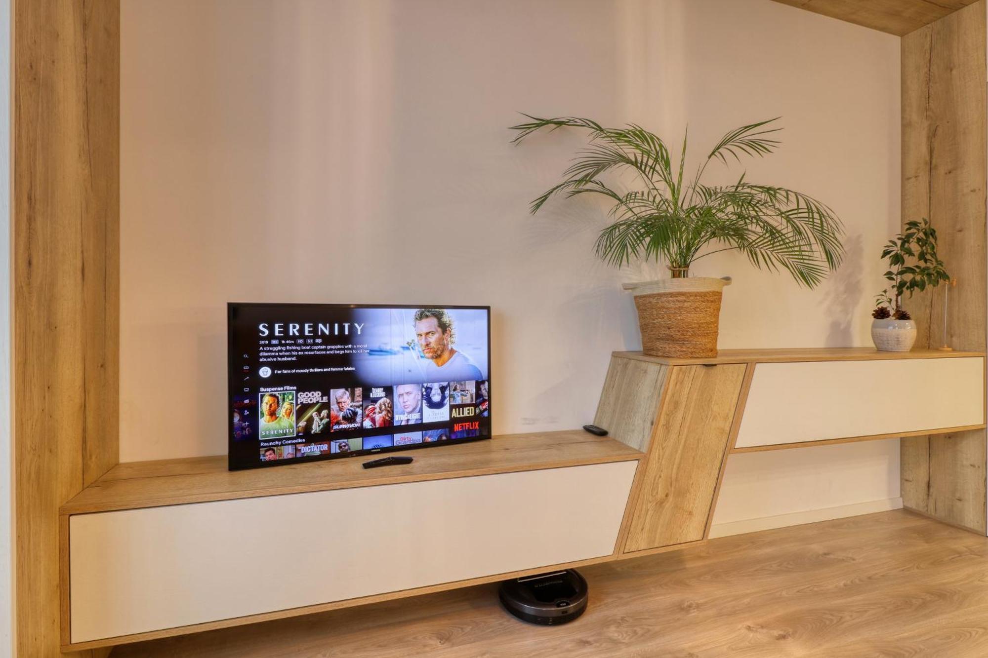 Inspiration Station - My Joyful, Cosy&Inviting Apt - Smart Thermostat - Private Parking - Ior Park - Long Term Price Cuts Бухарест Екстер'єр фото